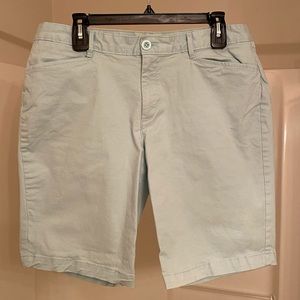 Women’s Eddie Bauer bermuda shorts